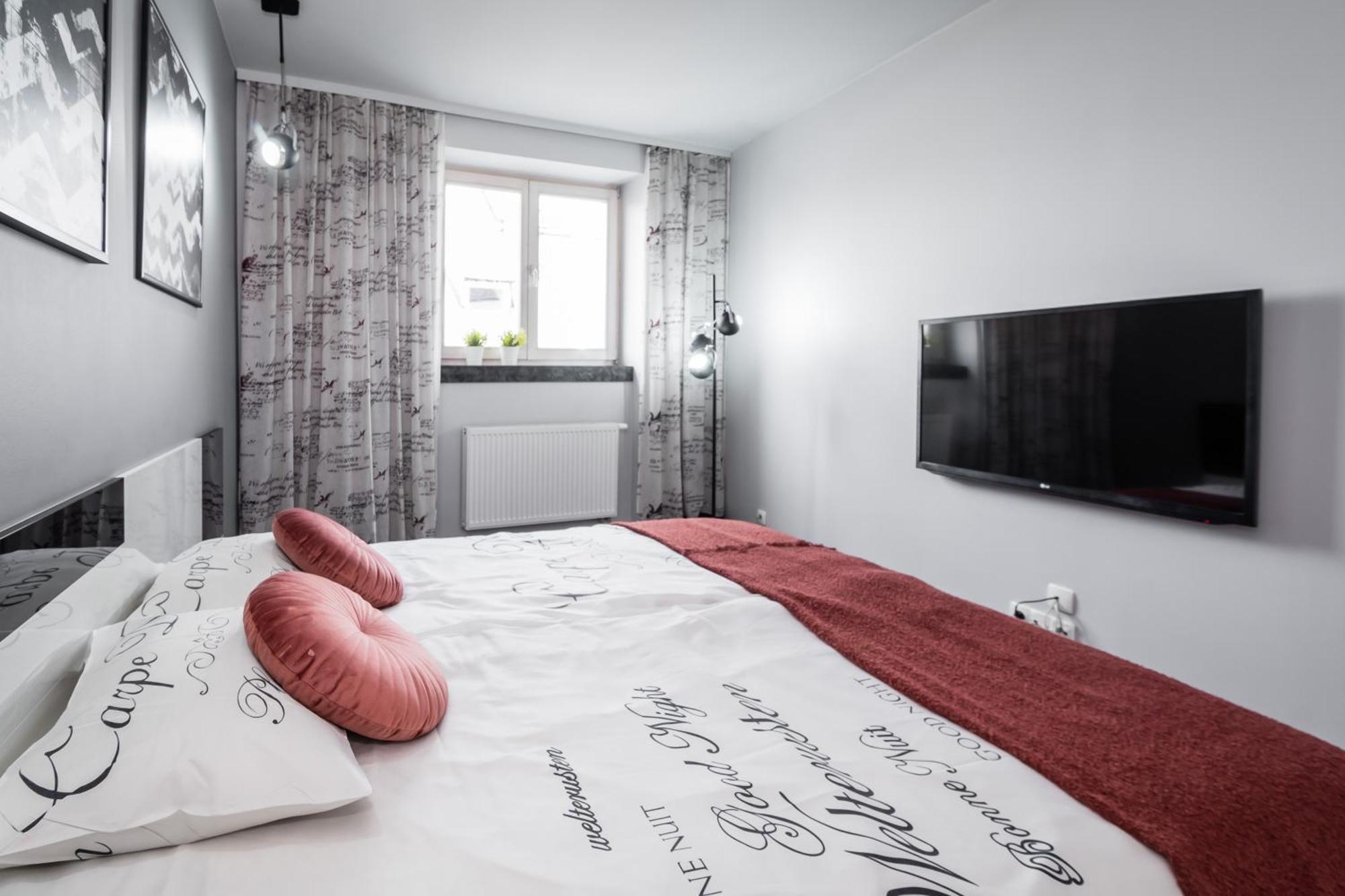 Krzyza Apartment *